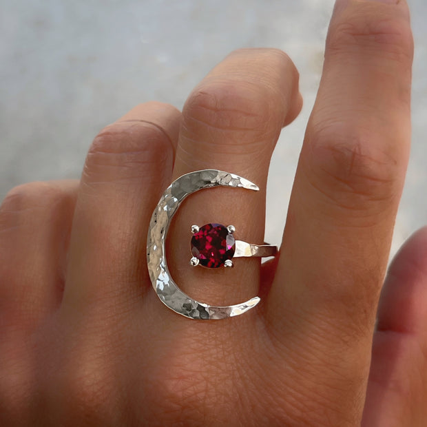 Moon & garnet ring in silver (sizes 8 to 9)