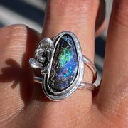 Opal and flower ring in silver