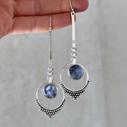 Moonstone pendulum earrings in silver