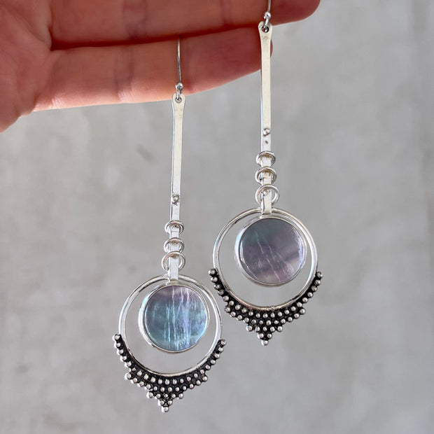 Fluorite pendulum earrings in silver