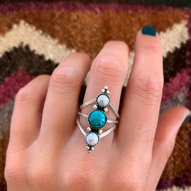 Turquoise and howlite ring in silver