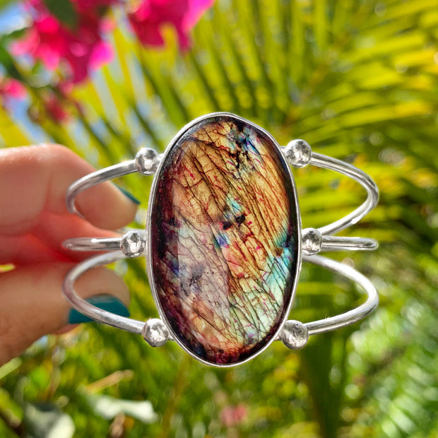 Flashy labradorite cuff in silver