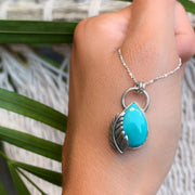 Blue pear-shaped Hubei turquoise necklace with leaf