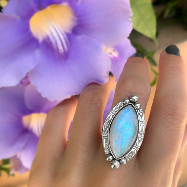 Rainbow moonstone ring in silver